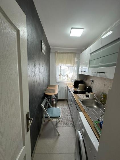 Apartament cu 2 camere nedecomandat în Decebal