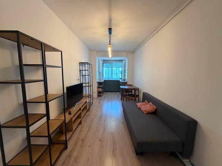 Apartament cu 2 camere semidecomandat în Pipera