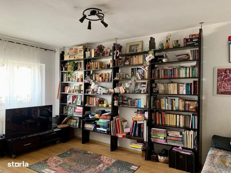 Apartament cu 3 camere decomandat în Central