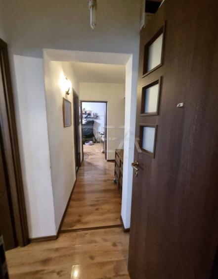 Apartament cu 3 camere decomandat, mobilat în Drumul Taberei
