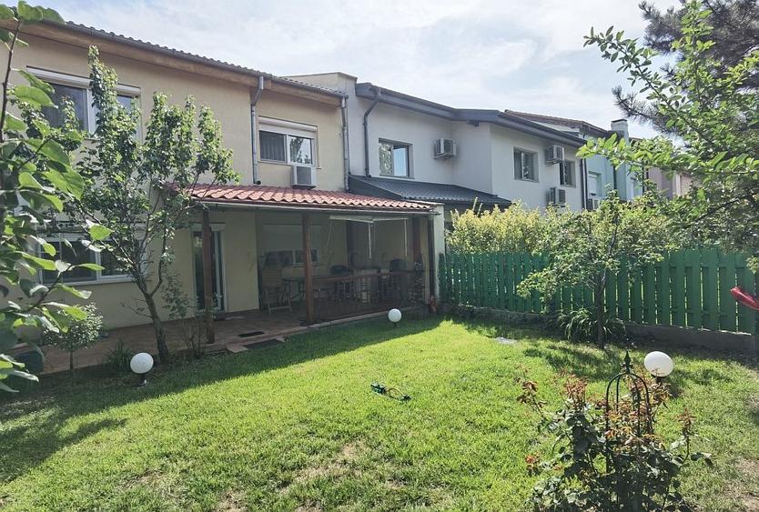 Casă individuală cu 3 camere cu Canalizare în Iancu Nicolae
