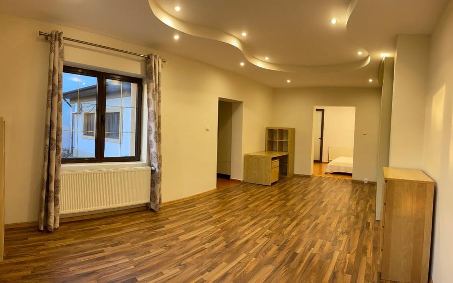 Casă individuală cu 3 camere cu Canalizare în Bucureștii Noi