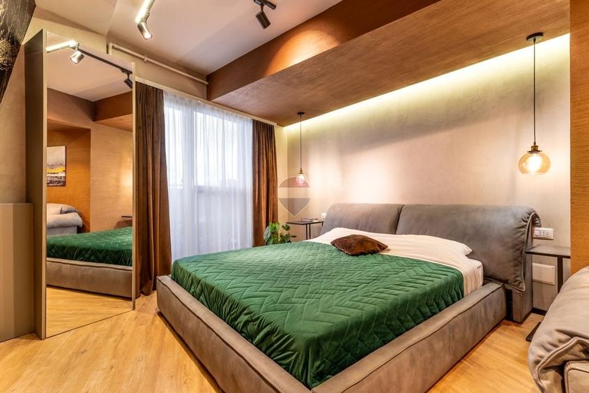Apartament cu 4 camere decomandat, mobilat în Zorilor
