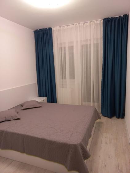 Inchiriez apartament doua camere - 2
