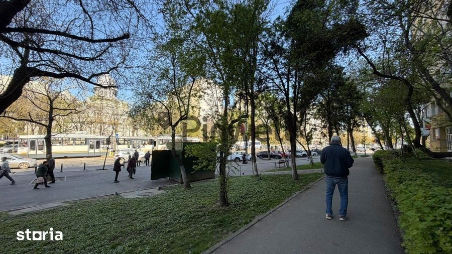 Apartament cu 3 camere, mobilat în Colentina