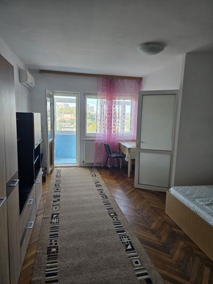Garsonieră decomandată în Tăbăcărie