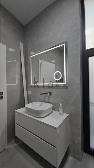 Apartament cu 3 camere semidecomandat, mobilat în Calea Turzii