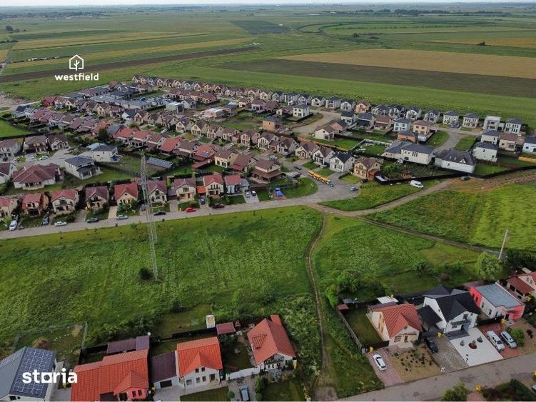 Teren de 536 mp, în Central