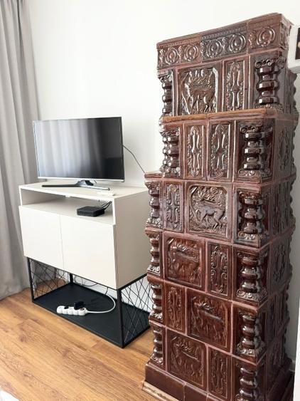 Apartament cu 4 camere decomandat, mobilat în Șinteu