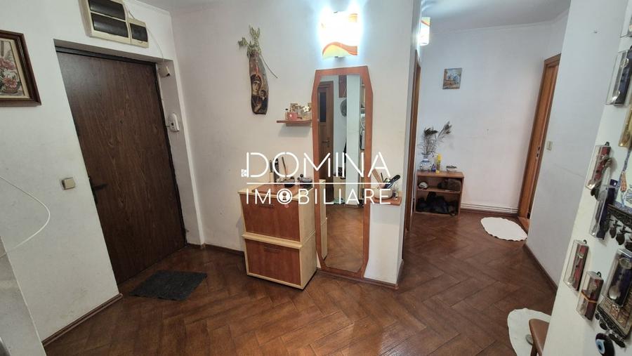 Apartament cu 3 camere decomandat, mobilat în Ultracentral