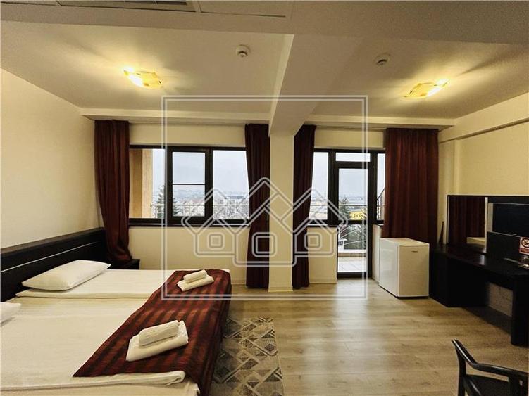 Hotel/Pensiune, de 2,500 mp, în Central