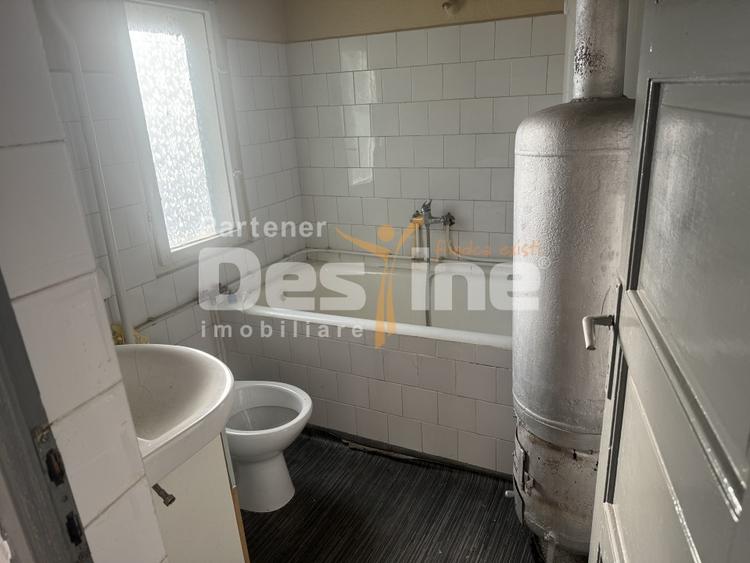 Casă individuală cu 3 camere cu Canalizare în Simeria