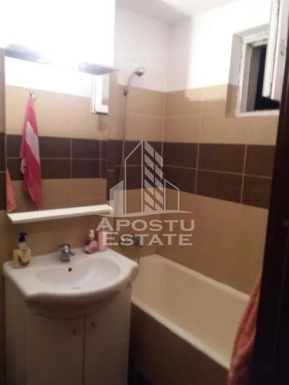 Apartament cu 3 camere decomandat, mobilat în Olimpia-Stadion
