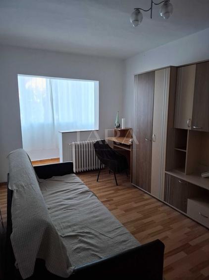 Garsonieră decomandată în Iris