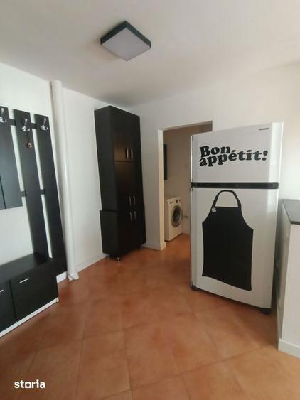 Apartament cu 2 camere decomandat, mobilat în Podu Roș