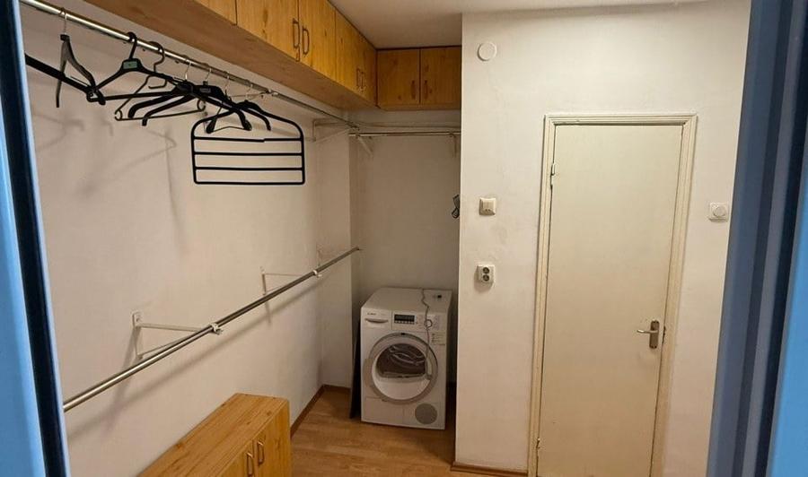 Apartament cu 3 camere în Victoriei