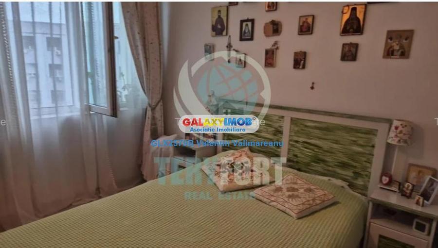Apartament cu 3 camere semidecomandat, mobilat în Floreasca