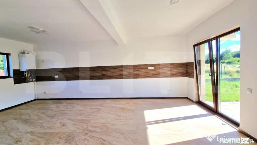 Casă cu 4 camere cu Teren 400 Mp în Luna
