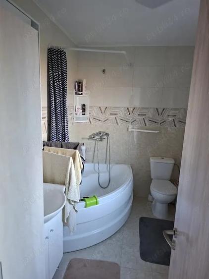 Casă cu 5 camere cu Teren 136 Mp în Central