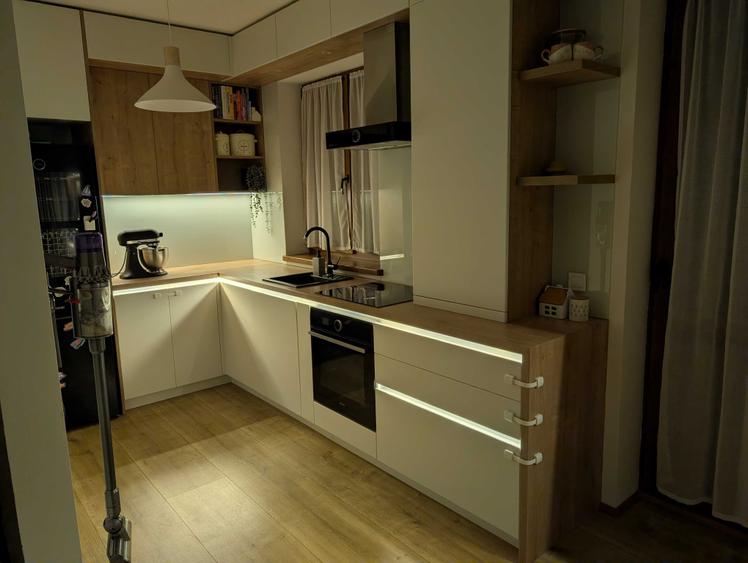 Apartament cu 3 camere decomandat în Baciu