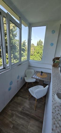Apartament cu 3 camere semidecomandat în Țiglina 1