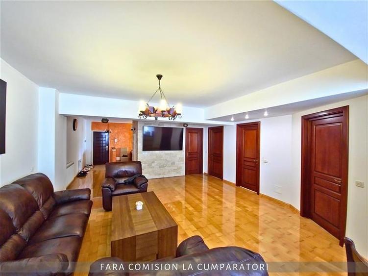 APARTAMENT DE 3 CAMERE, 107 MP - LA 3 MINUTE DE CENTRU - 1
