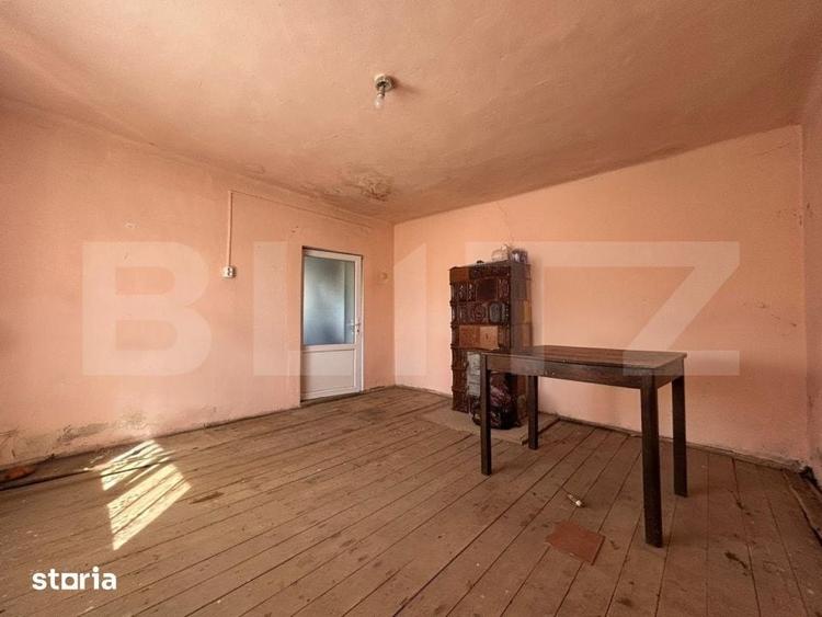 Casă cu 2 camere cu Teren 1100 Mp în Mica