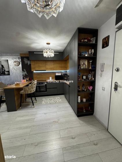 Apartament cu 2 camere semidecomandat în Central