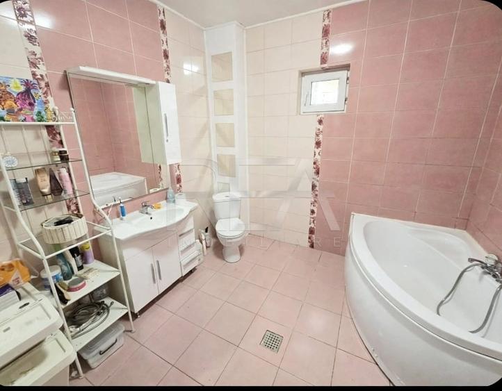 Casă individuală cu 3 camere cu Canalizare în 23 August (Cațelul)