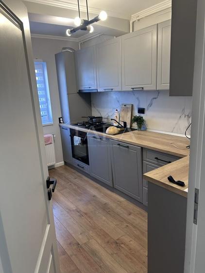 Apartament cu 3 camere decomandat, mobilat în Florești — fotografia 3