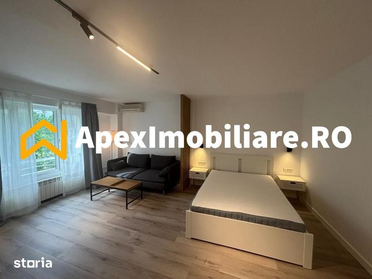 Garsonieră decomandată în Decebal