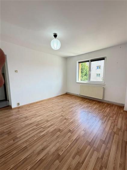 Apartament cu 2 camere decomandat în Griviței