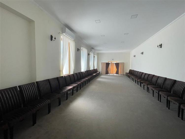 Spațiu comercial, de 552 mp, în Mureșeni
