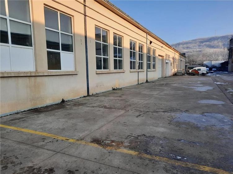 Spațiu industrial, de 700 mp, în Nord