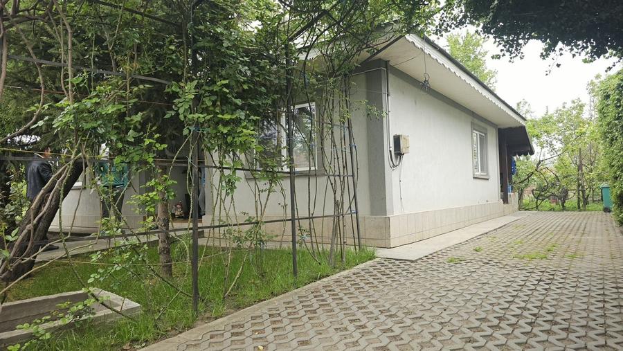 Casă individuală cu 3 camere cu Canalizare în Pechea