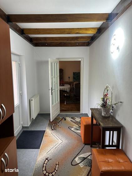 Casă cu 3 camere cu Teren 1500 Mp în Central