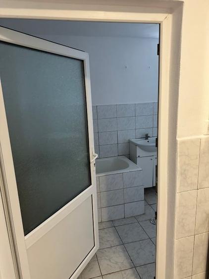 Casă individuală cu 5 camere cu Teren 1440 Mp în Central