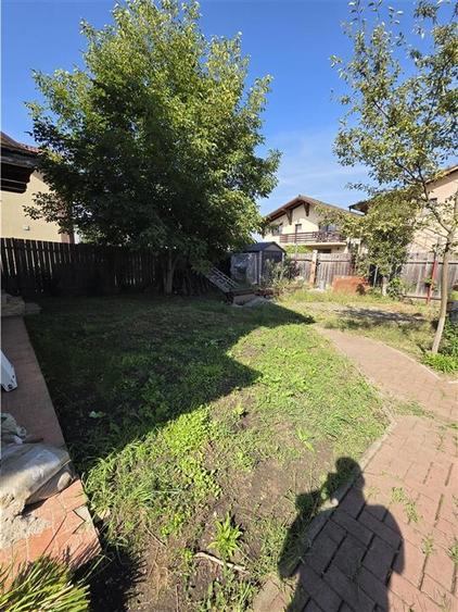 Casă individuală cu 5 camere cu Canalizare în Stupini