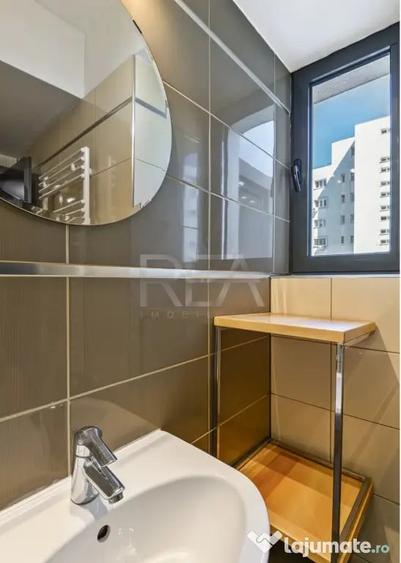 Apartament cu 3 camere semidecomandat în Titulescu