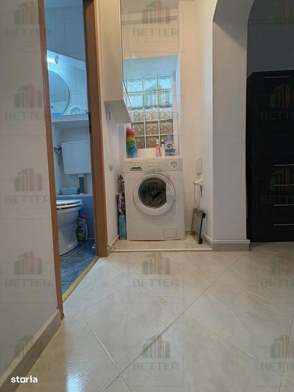 Apartament cu 3 camere decomandat în Tei