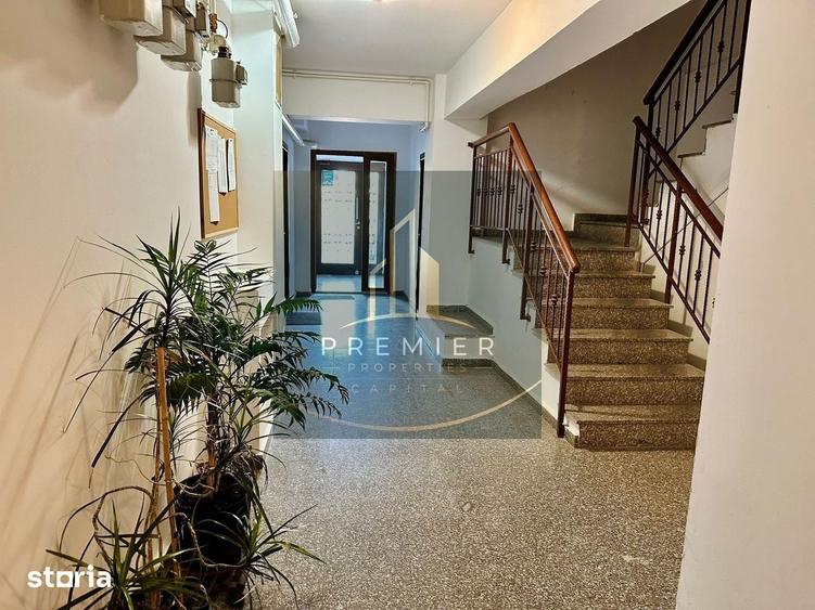 Apartament cu 3 camere decomandat în Aviației