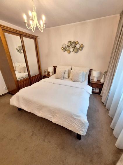 Apartament cu 3 camere decomandat în Faleză
