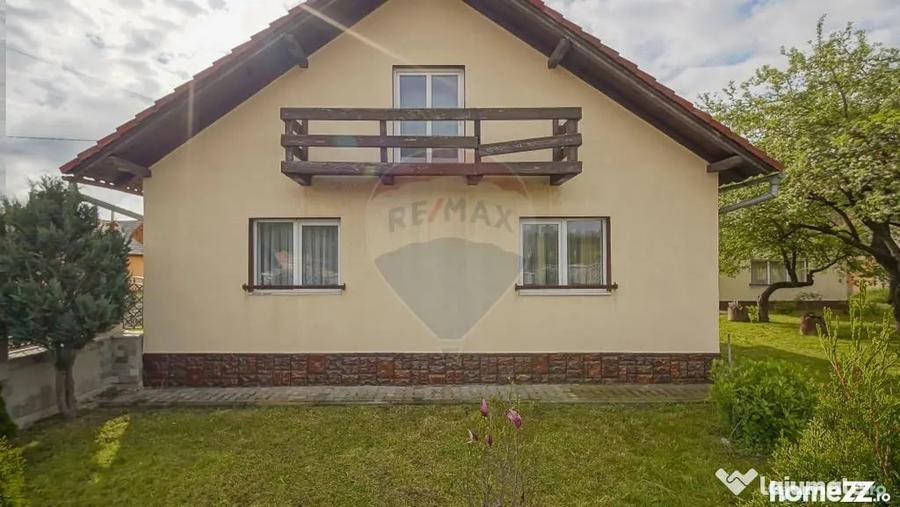Casă cu 5 camere cu Teren 2633 Mp în Periferie