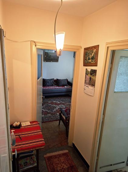 Apartament cu 2 camere semidecomandat în Eremia