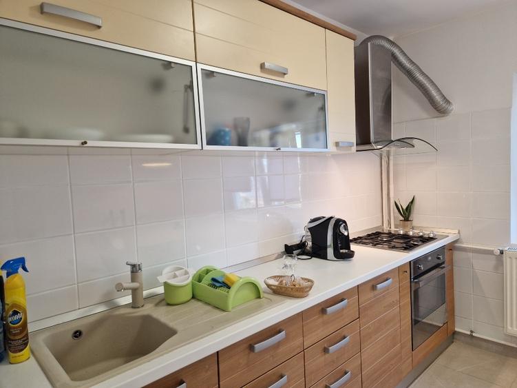 Apartament cu 2 camere decomandat, mobilat în Brâncoveanu