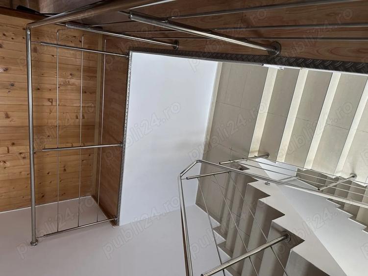 Casă cu 6 camere cu Teren 365 Mp în Tineretului