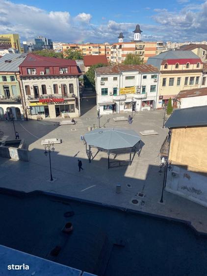 Apartament cu 4 camere decomandat în Unirii Centru