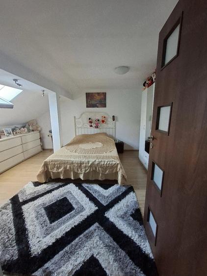 Apartament cu 3 camere decomandat în Berceni