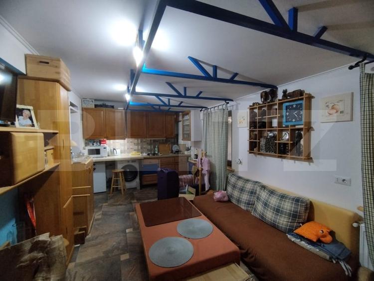 Apartament cu 4 camere nedecomandat, mobilat în Valea Lupului