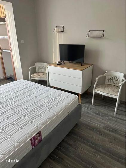 Apartament cu 3 camere, mobilat în Central